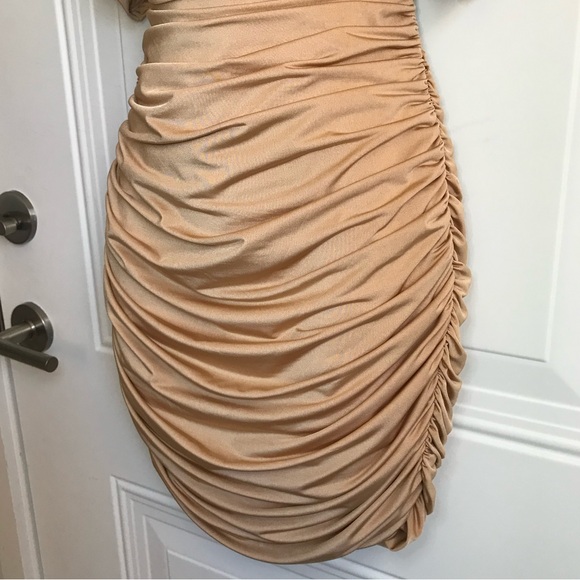 🔴 4/$15 H&M gold sexy fitted shirred & ruched ss mini party dress size M in EUC - Picture 10 of 14